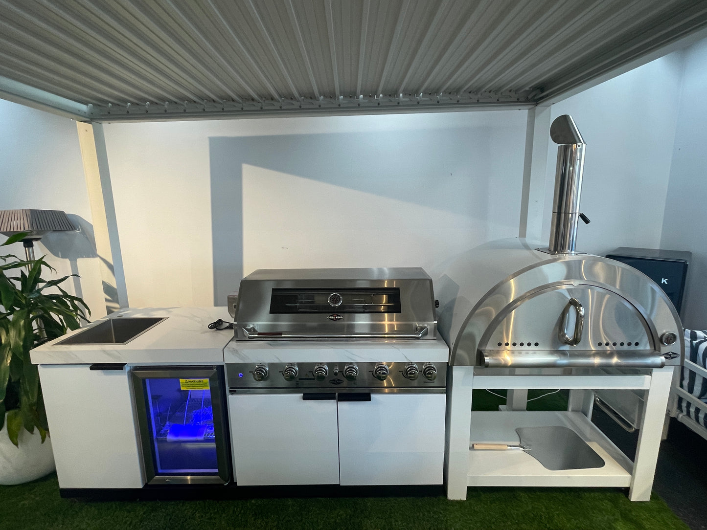 Floor Stock Rockpool White 6B BBQ Kitchen with Sink & Fridge Combo