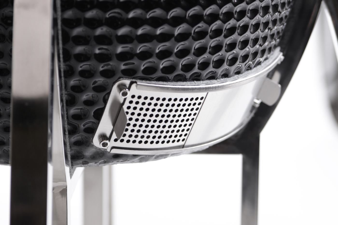 Kingsley 21” Smoker Module Kamado Black Stainless Cabinets & Stone Benchtop + Ceramic Smoker