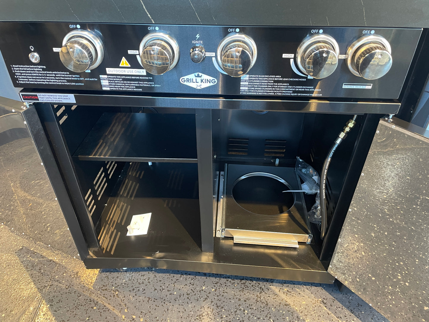 Floor Stock Rockpool Black 4B Outdoor BBQ Kitchen inc Sintered Stone Benchtop & Aluminium Cabinetry