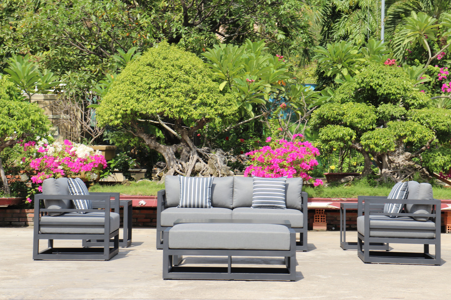 7 Piece Charcoal Aluminium Hampton Style Outdoor Furniture Lounge Set Weather Resistant 3 Seater, 1+1 + Coffee Table & 2x Side tables