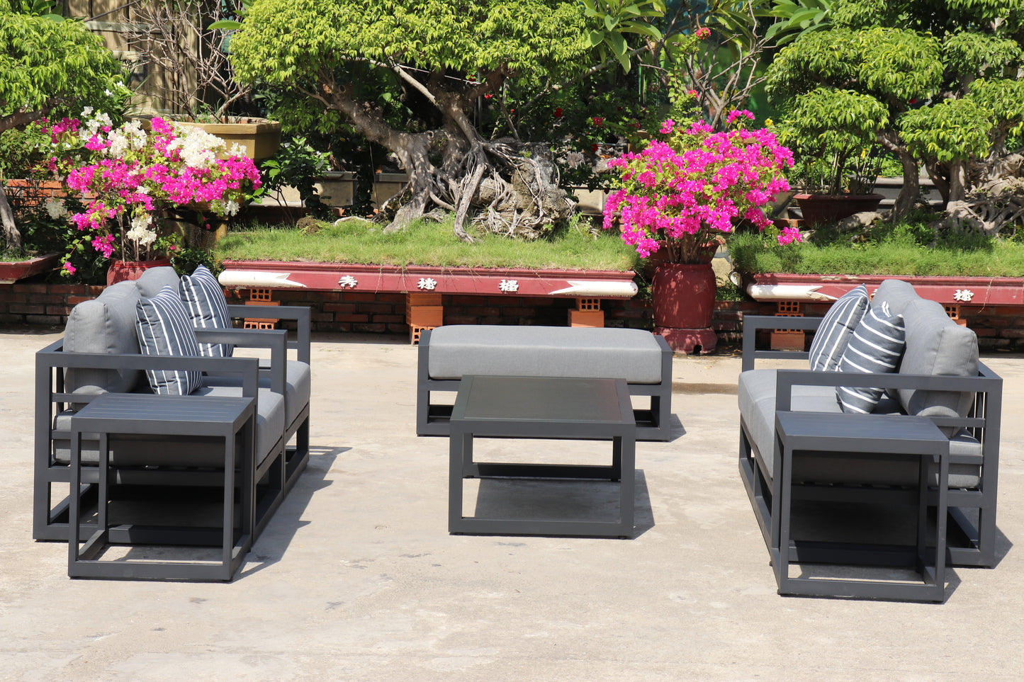 7 Piece Charcoal Aluminium Hampton Style Outdoor Furniture Lounge Set Weather Resistant 3 Seater, 1+1 + Coffee Table & 2x Side tables