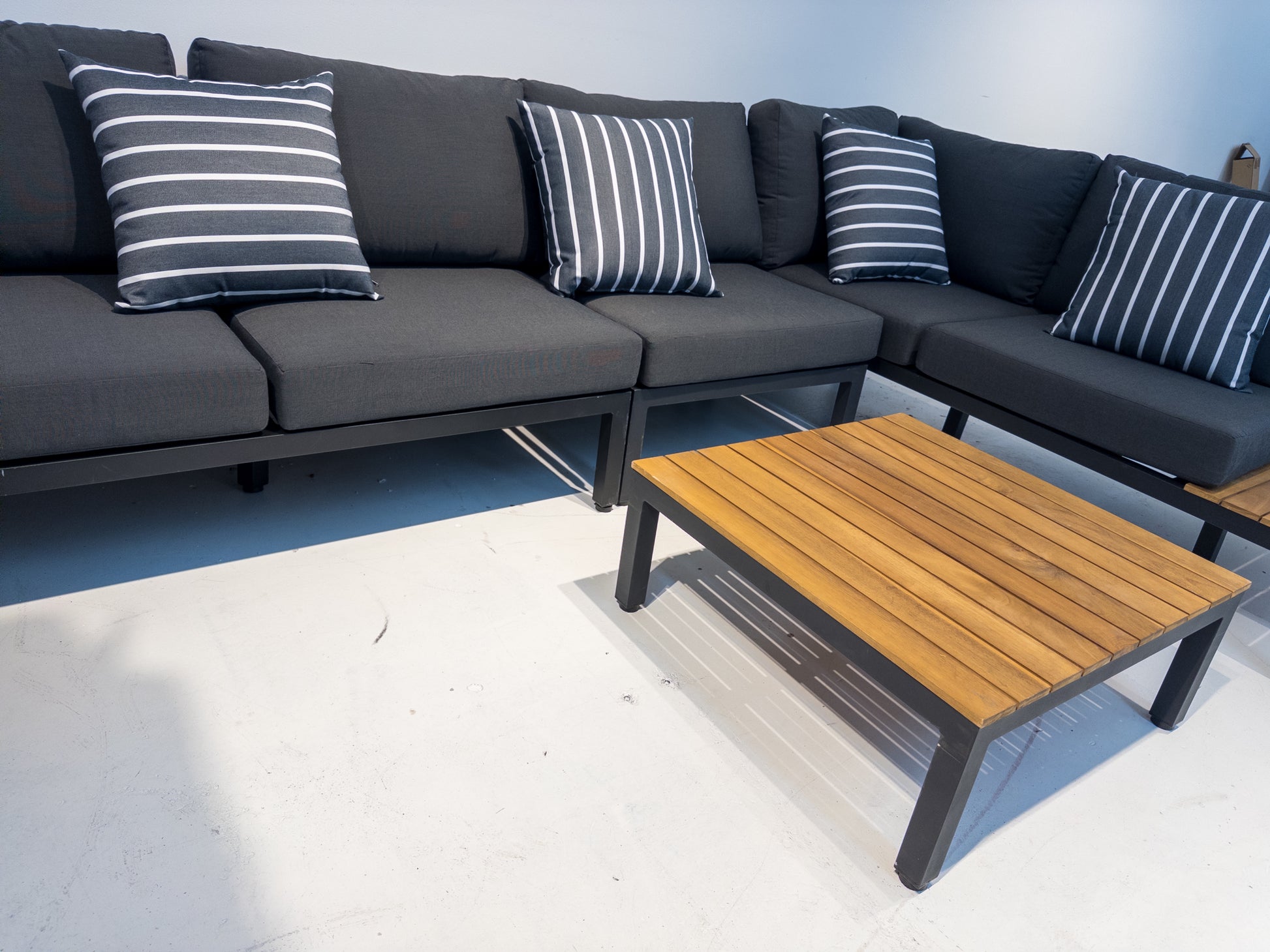 Outdoor Havana Package In Black - Outdoor Aluminum & Acacia Modular Corner Lounge Black Aluminium with Black Fabric