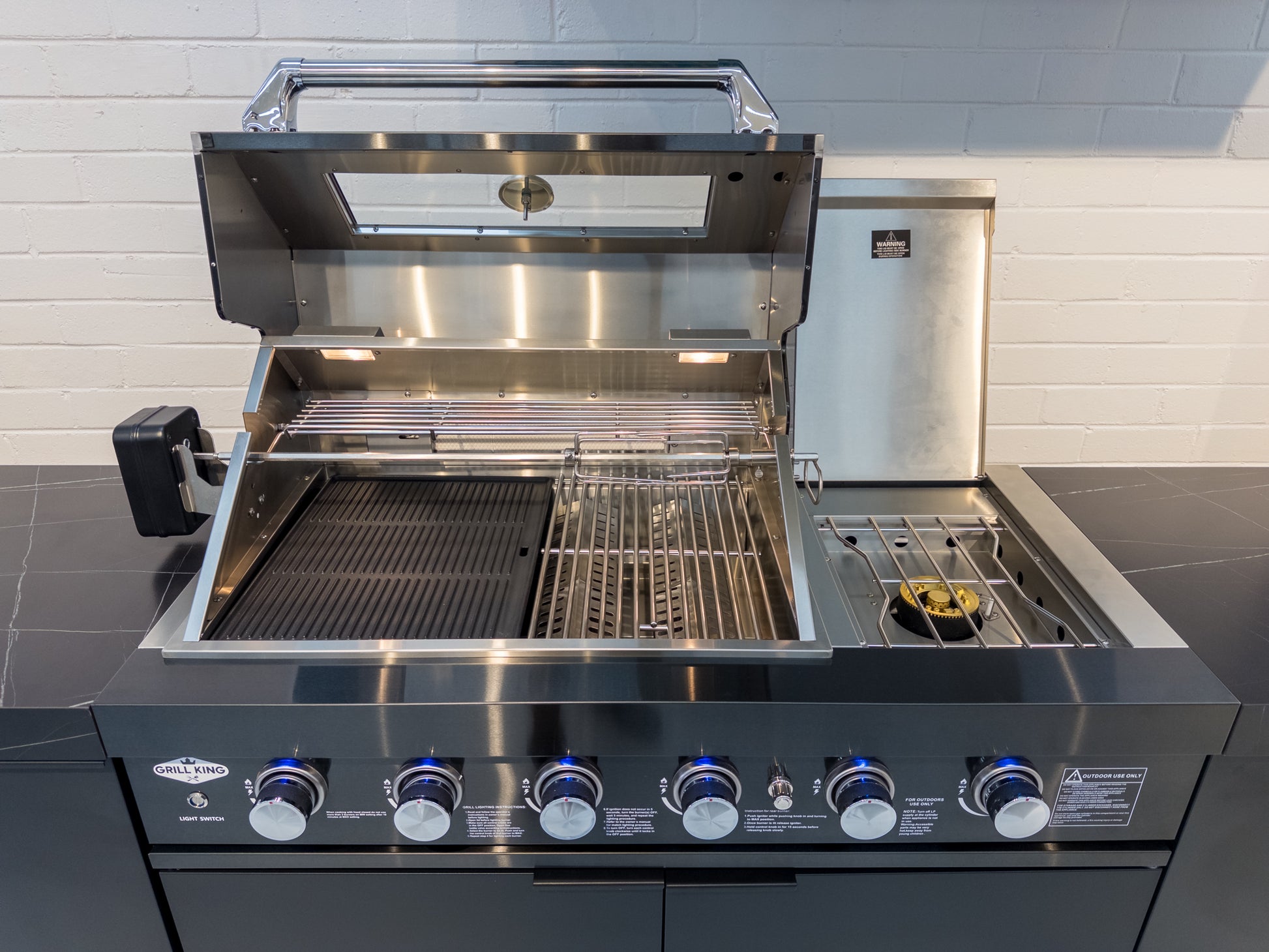 Floor Stock Rockpool Black 4B + Wok: Designer Black Outdoor BBQ Kitchen Package inc Fridge & Sink