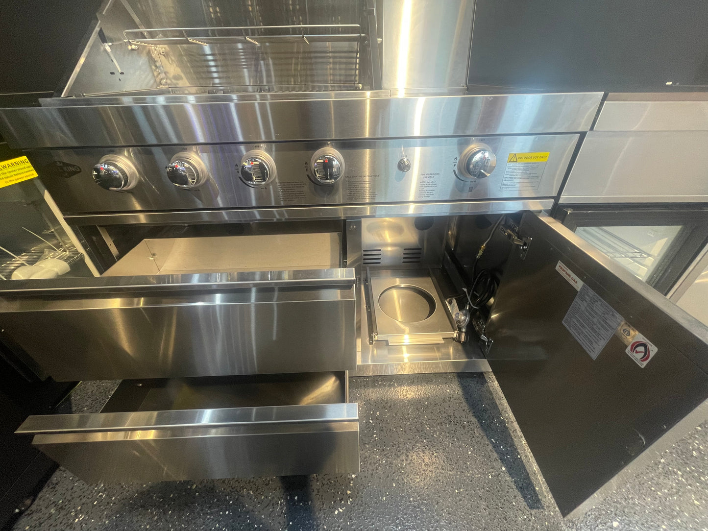 Floor Stock Stainless Steel Felix 4B + Wok BBQ Kitchen + Sink & Fridge Module