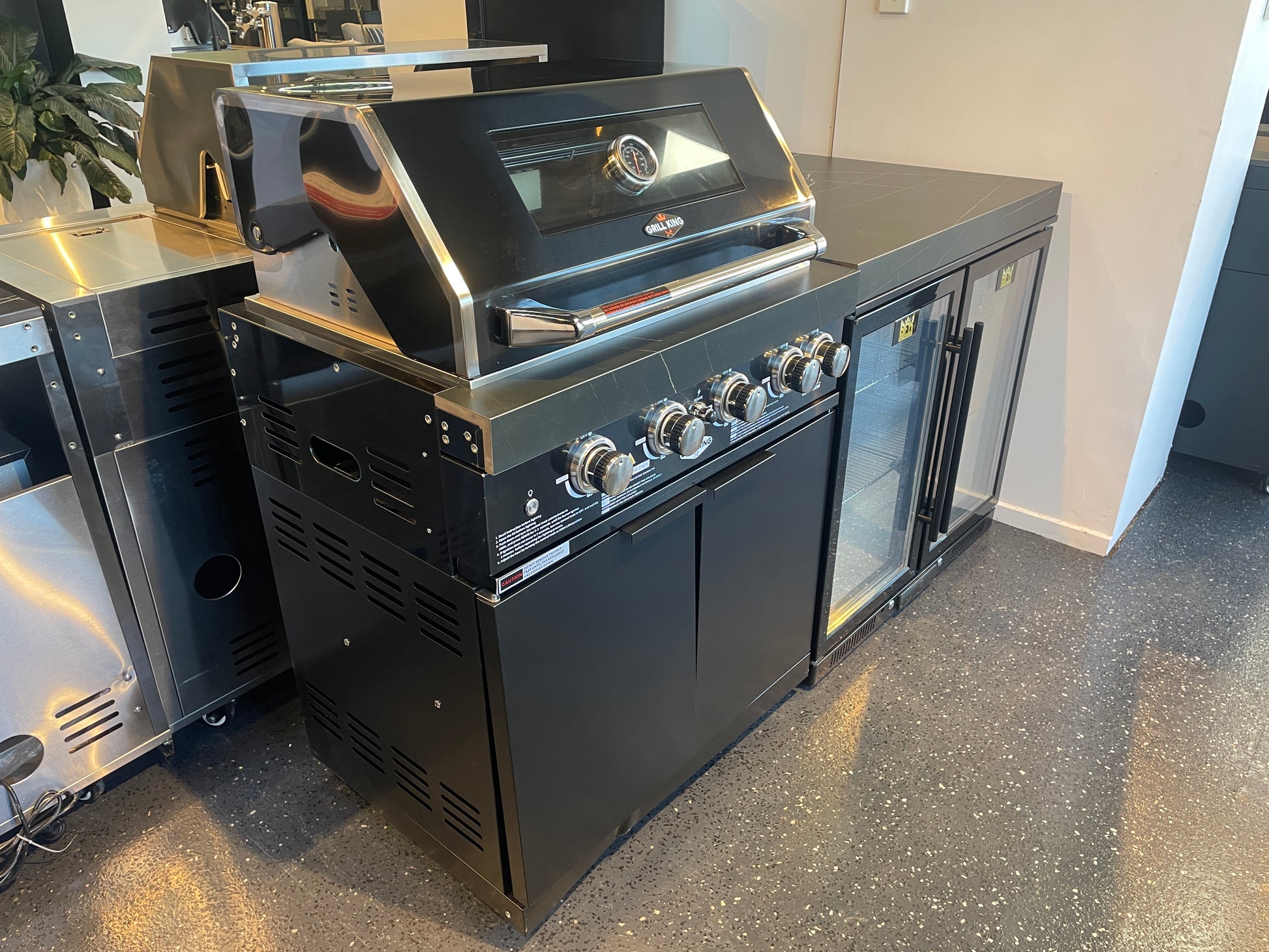 Floor Stock Rockpool Black 4B Outdoor BBQ Kitchen inc Sintered Stone Benchtop & Aluminium Cabinetry