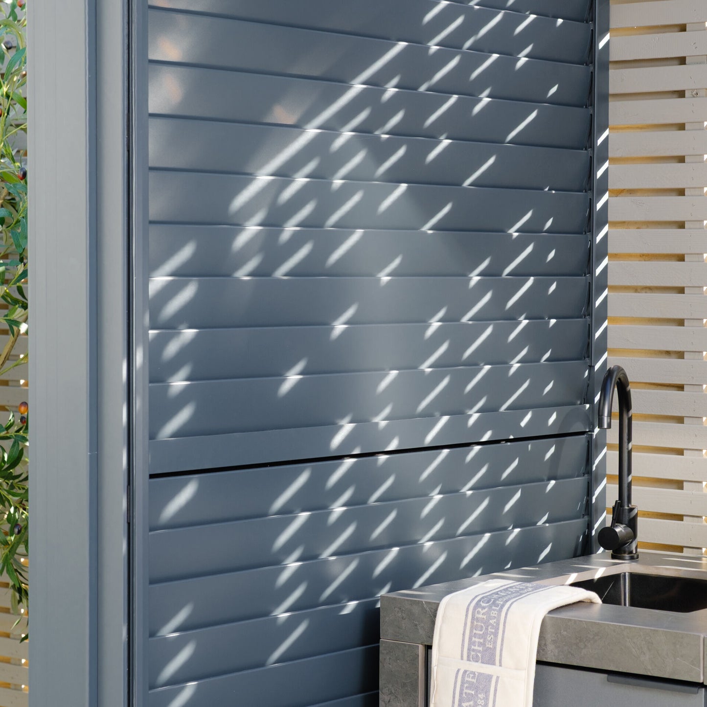 Grill King Outdoor BBQ Shelter Package – 6 Burner Charcoal BBQ Kitchen, Fridge & Sink + Freestanding Aluminium Louver Roof with LED Lighting & Privacy Blind