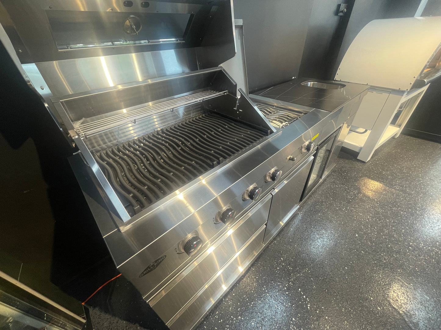 Floor Stock Stainless Steel Felix 4B + Wok BBQ Kitchen + Sink & Fridge Module