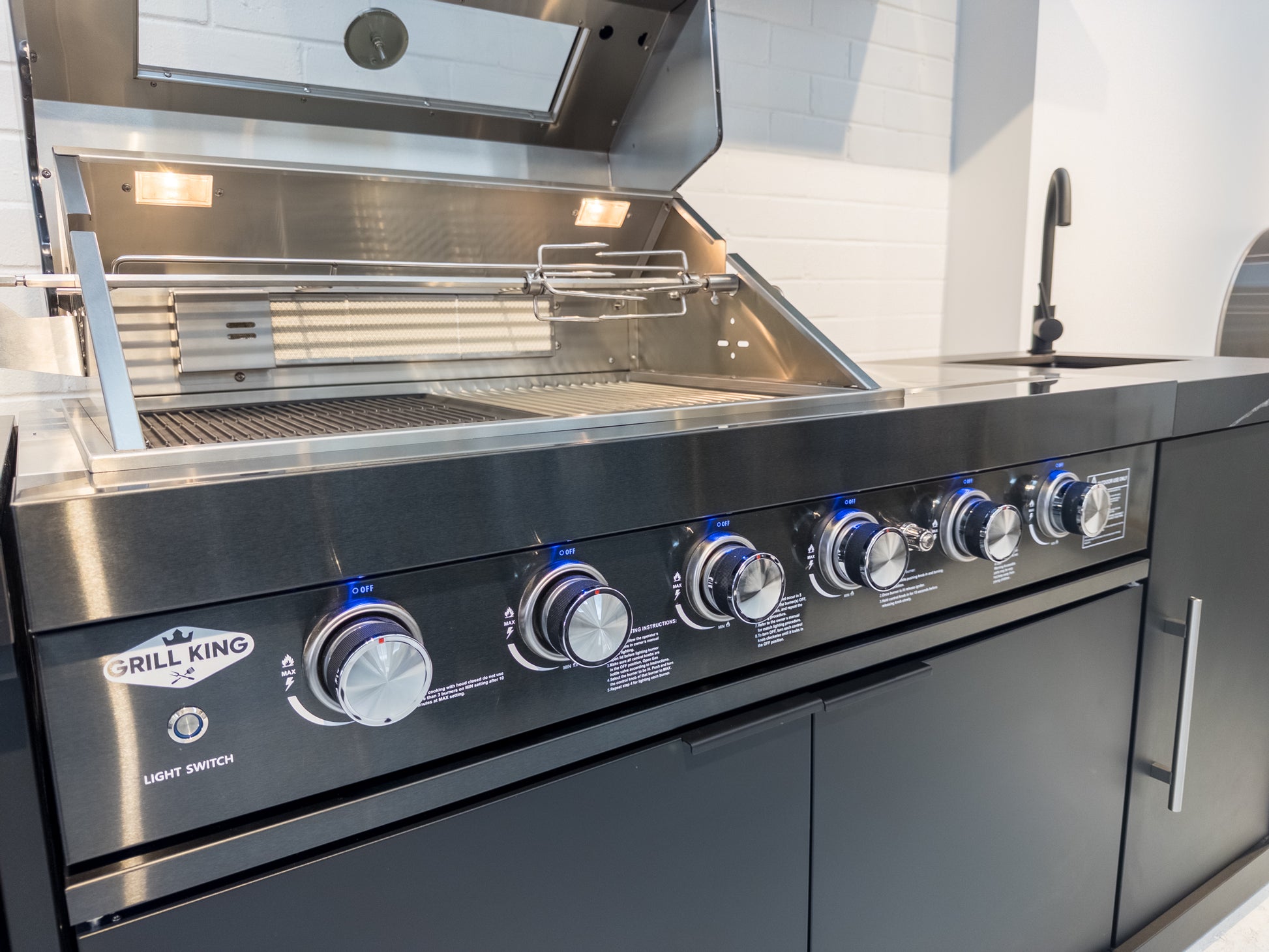Floor Stock Rockpool Black 4B + Wok: Designer Black Outdoor BBQ Kitchen Package inc Fridge & Sink