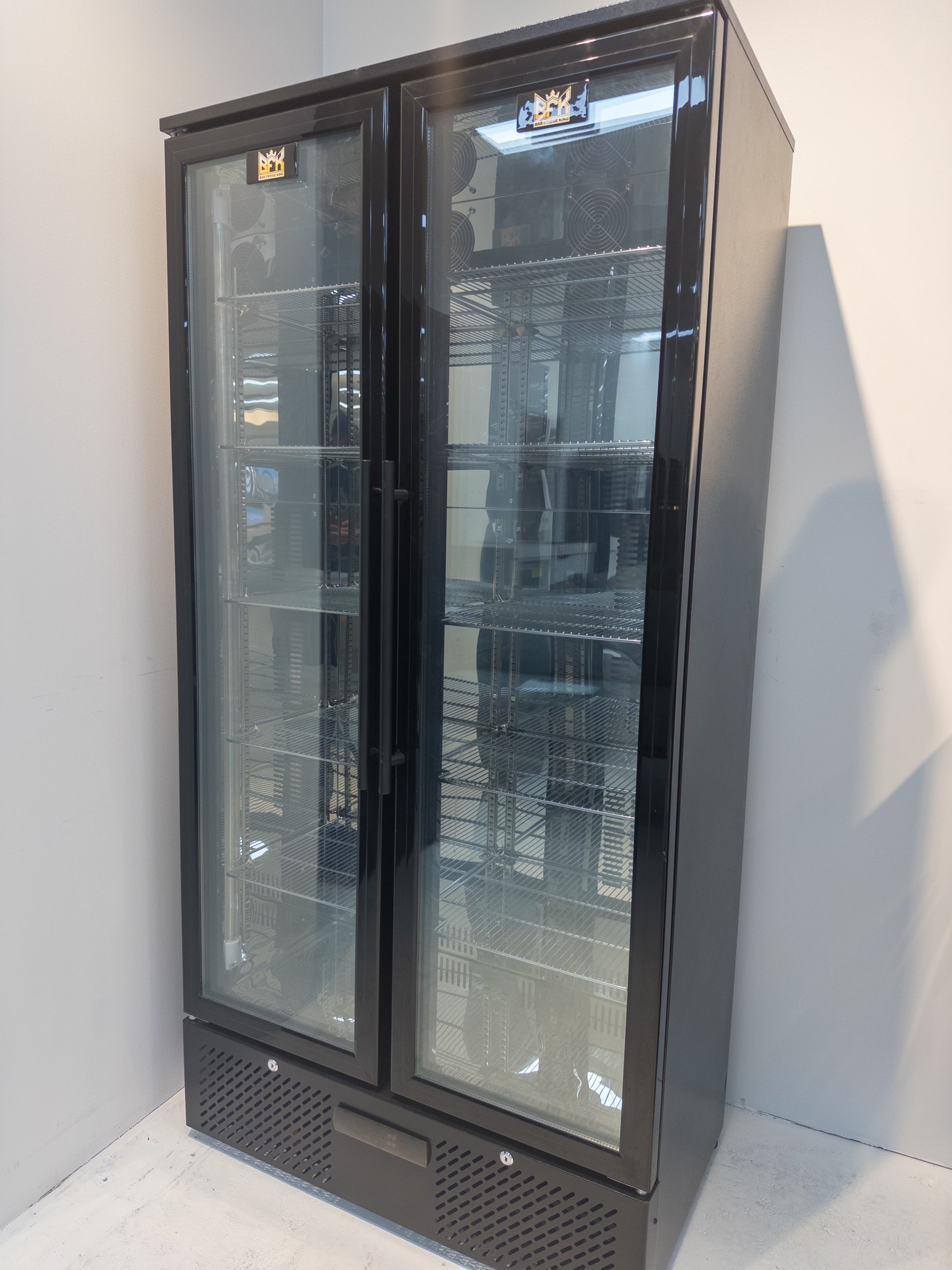 Floor Stock 458L Tropical Rated Triple Glazed Double Door Commercial 458ltr Upright Wine Bar Fridge Black
