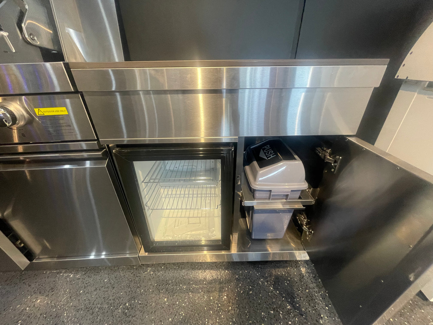 Floor Stock Stainless Steel Felix 4B + Wok BBQ Kitchen + Sink & Fridge Module