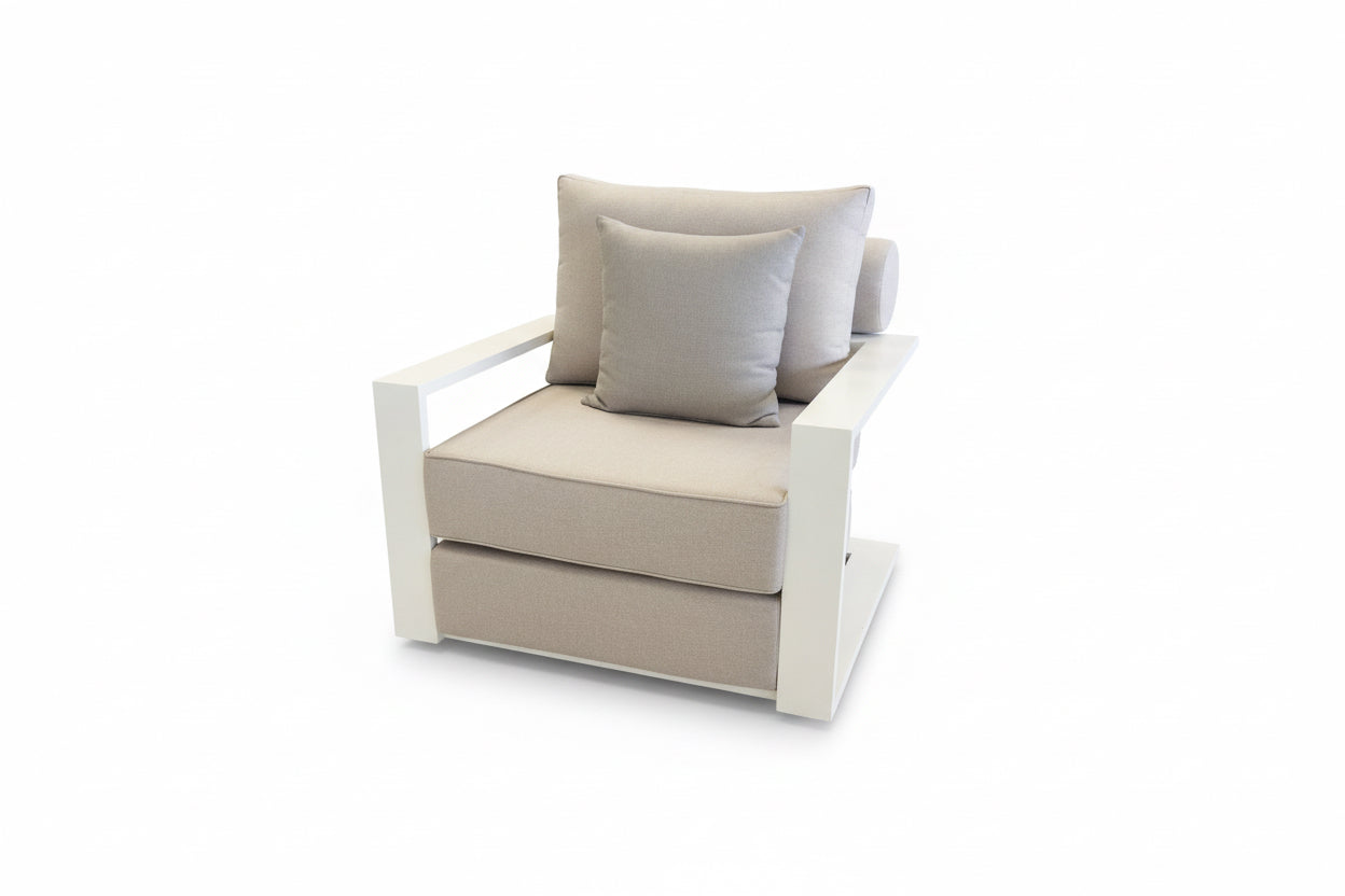 Single Seater Hampton Style - White Aluminium Frame + Weather-Resistant Cushions