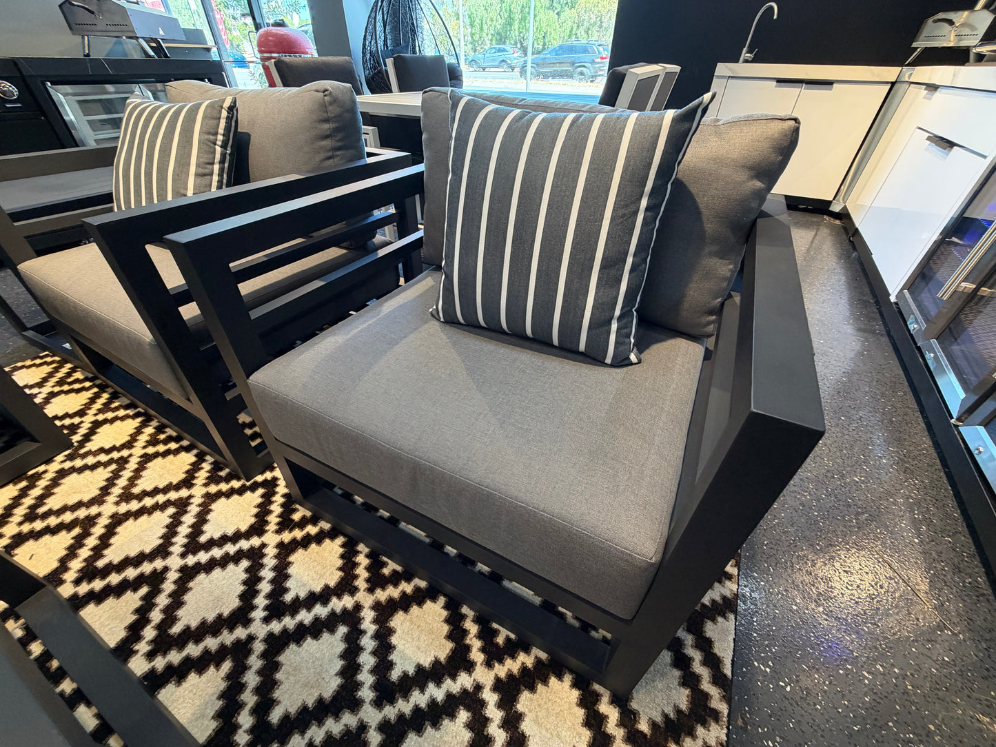 Floor Stock Black Maximus Aluminium Outdoor 4 Piece Lounge Set | Black Aluminium + Cusions