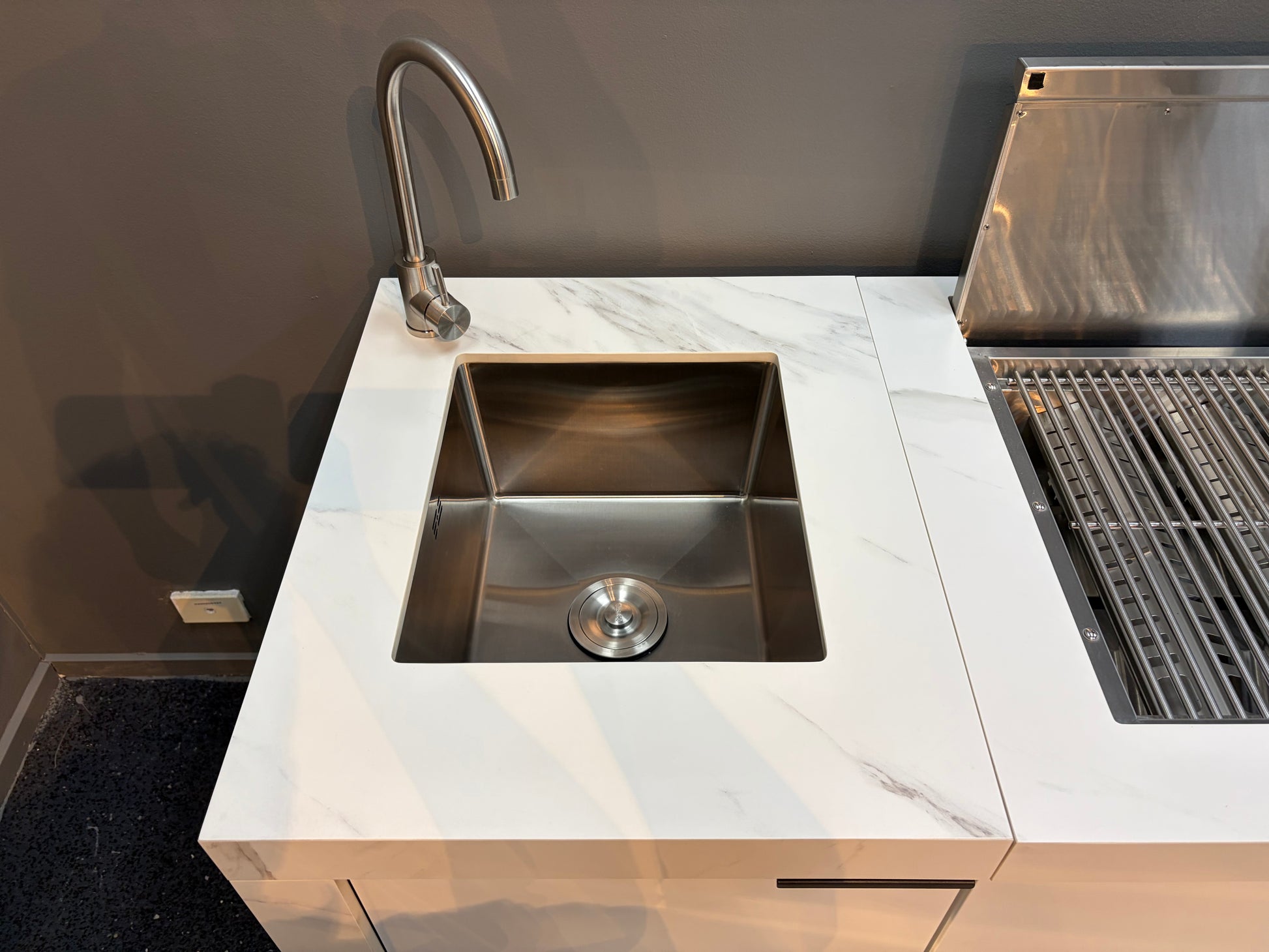 Floor Stock Rockpool White 4B Drop In Flat Hood BBQ Kitchen Inc Sintered Stone Benchtops, Aluminium Cabinets, Fridge & Sink