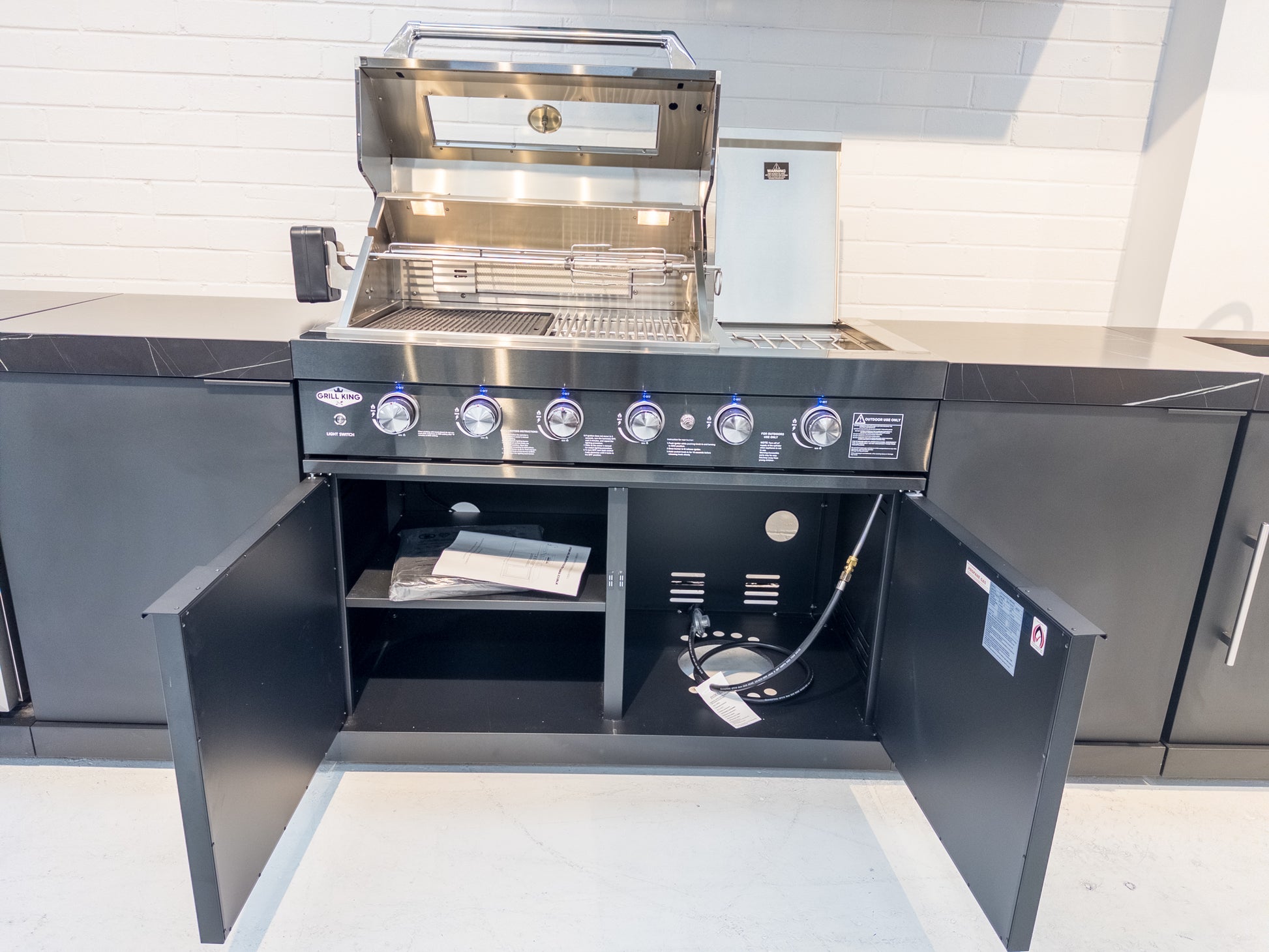 Floor Stock Rockpool Black 4B + Wok: Designer Black Outdoor BBQ Kitchen Package inc Fridge & Sink