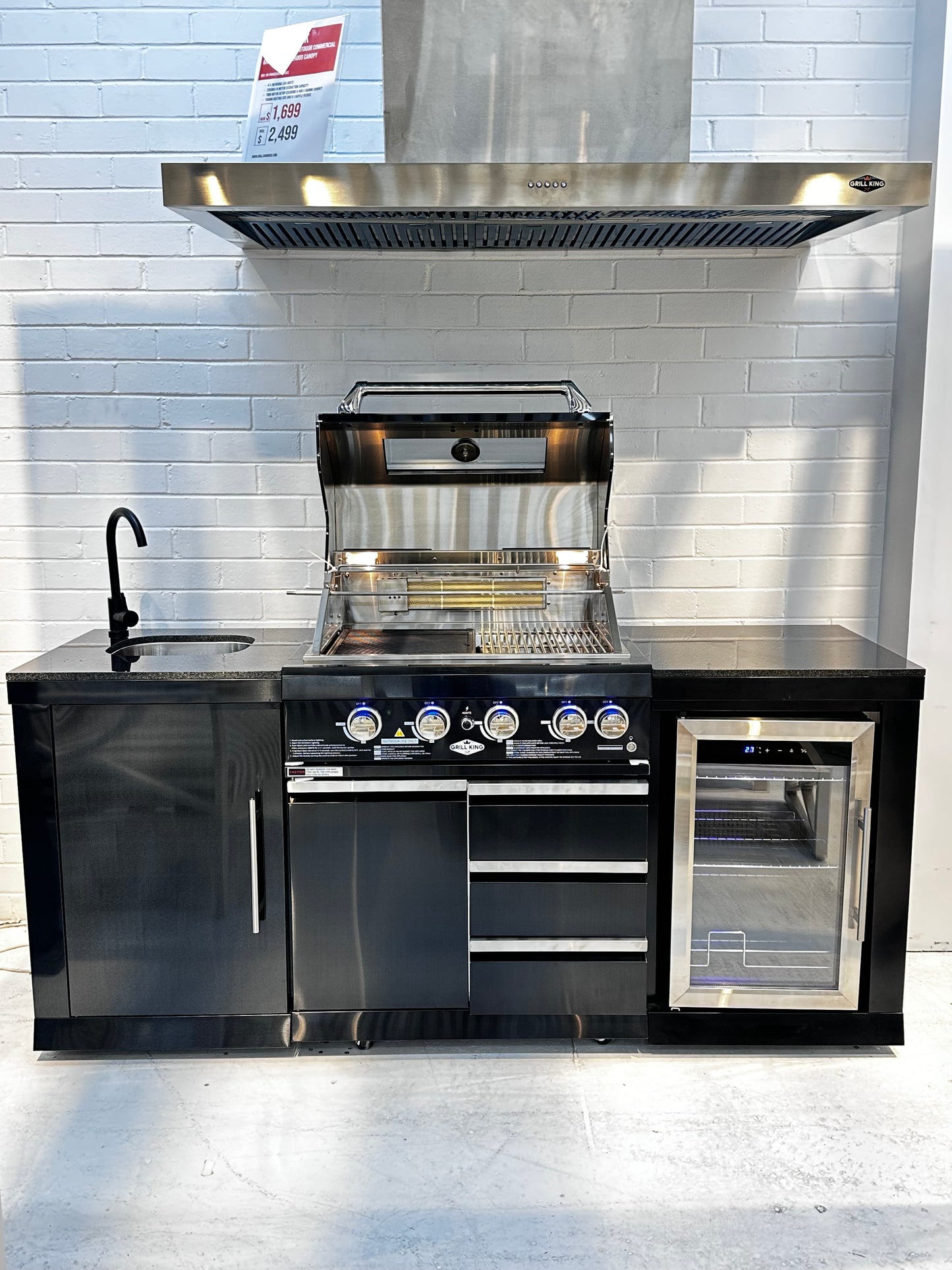 Floor stock 2M Kingsley 4 Burner Non Wok Black Stainless Steel BBQ Package