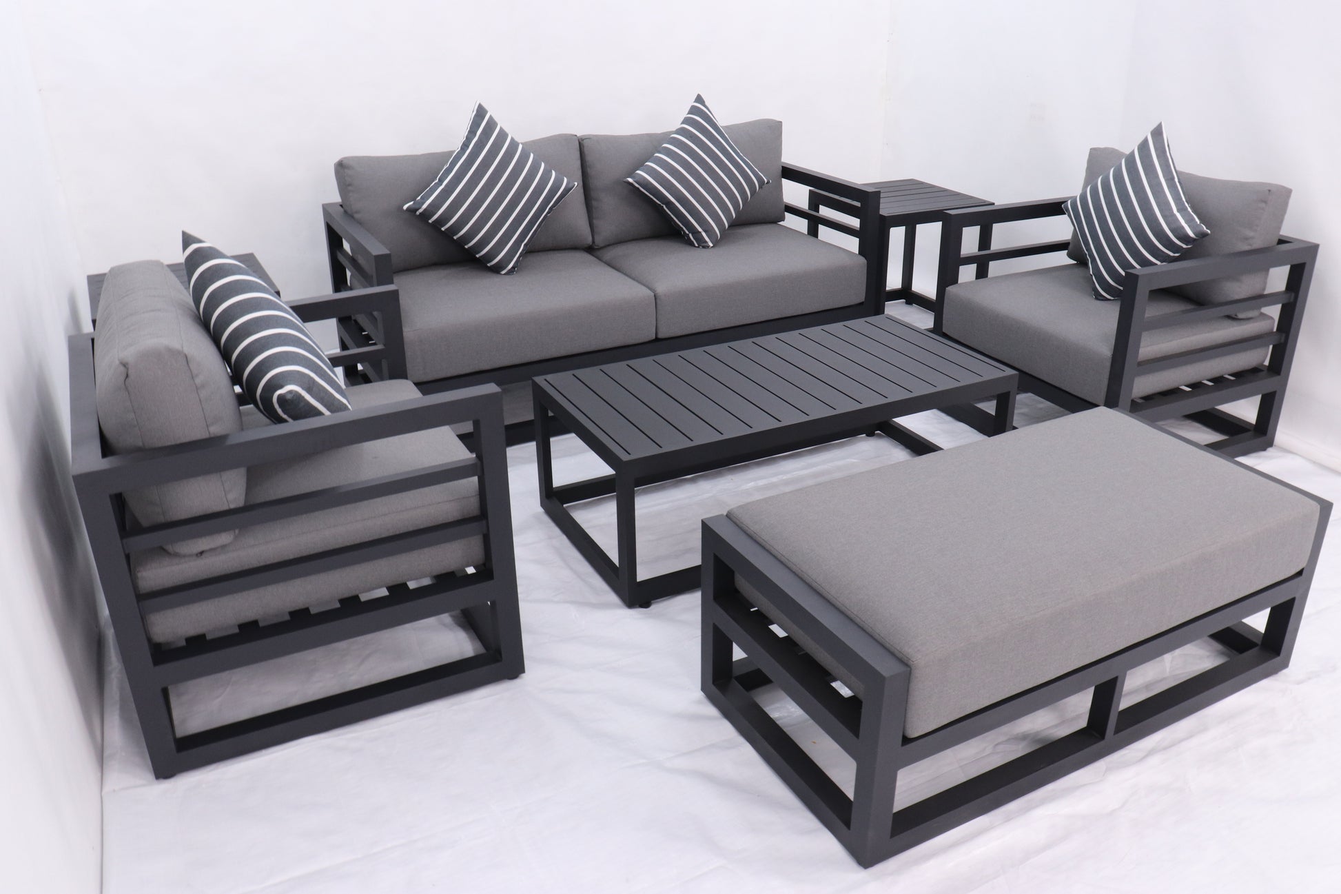 7 Piece Charcoal Aluminium Hampton Style Outdoor Furniture Lounge Set Weather Resistant 3 Seater, 1+1 + Coffee Table & 2x Side tables