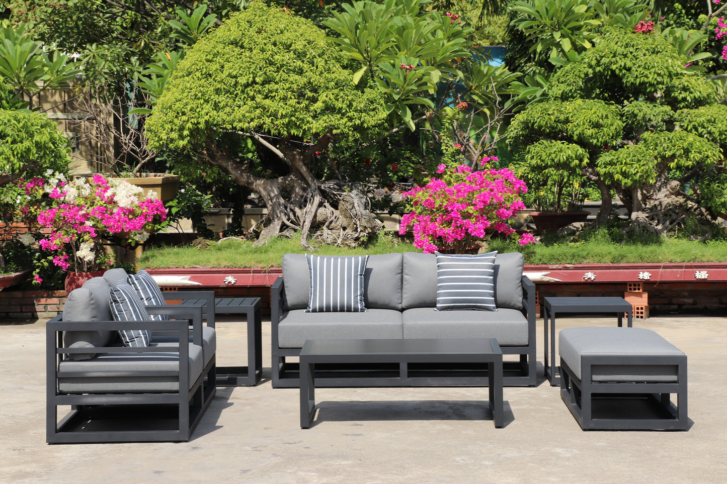 7 Piece Charcoal Aluminium Hampton Style Outdoor Furniture Lounge Set Weather Resistant 3 Seater, 1+1 + Coffee Table & 2x Side tables