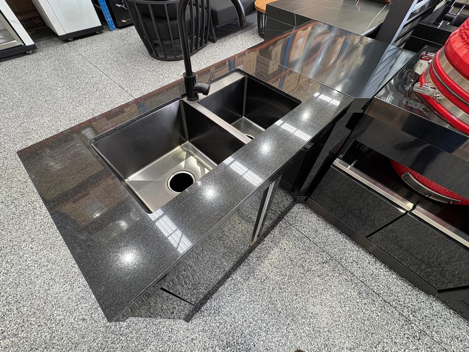 Floor Stock L Shape Corner 6-Burner nonwok Inc 2DR Sink, 208L Fridge, Corner Module, and 27'inch Smoker with Cabinet